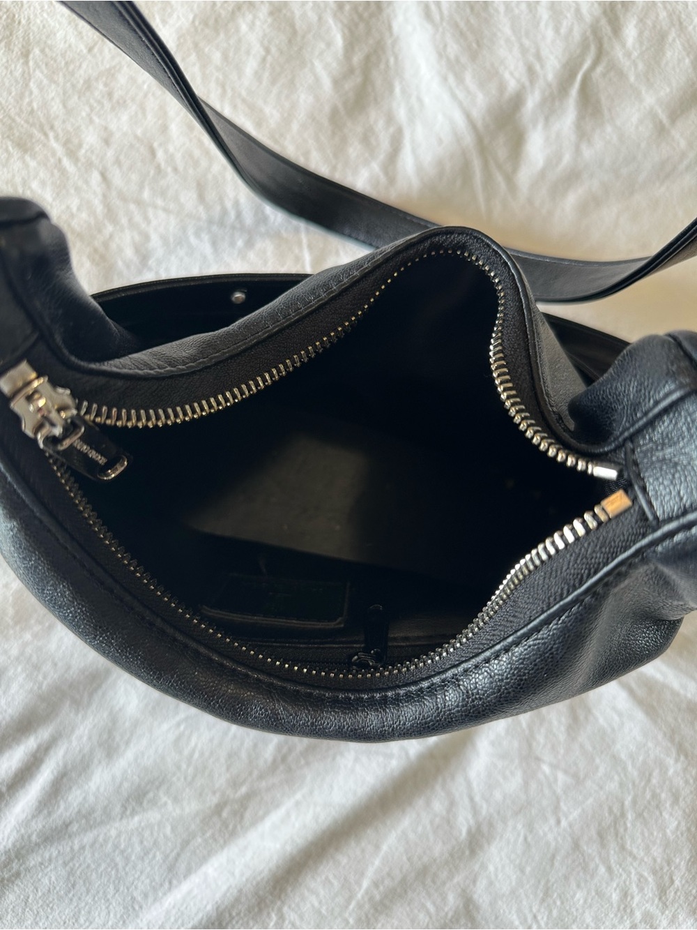 Samo Ondoh Korean Brand Black Trio Belt Mug Shoulder Bag - Picture 5 of 6
